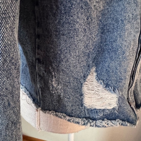 Vervet Distressed Denim Trucker Jacket Classic Size M. VGUC - Picture 3 of 10